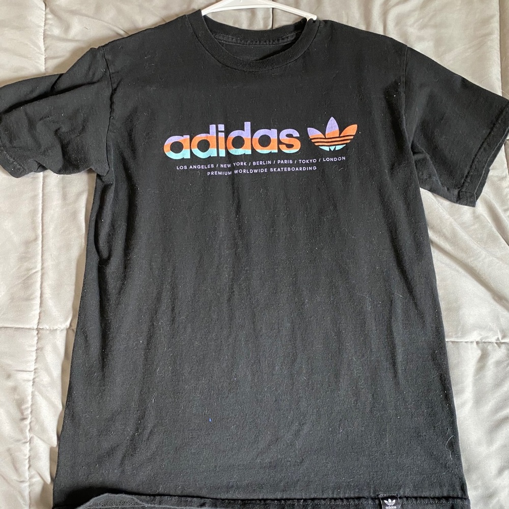 ADIDAS T-shirt
